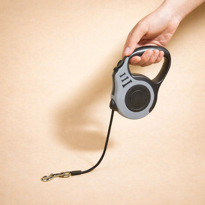 Retractable Dog Leash – Smooth Control for Safe Walks