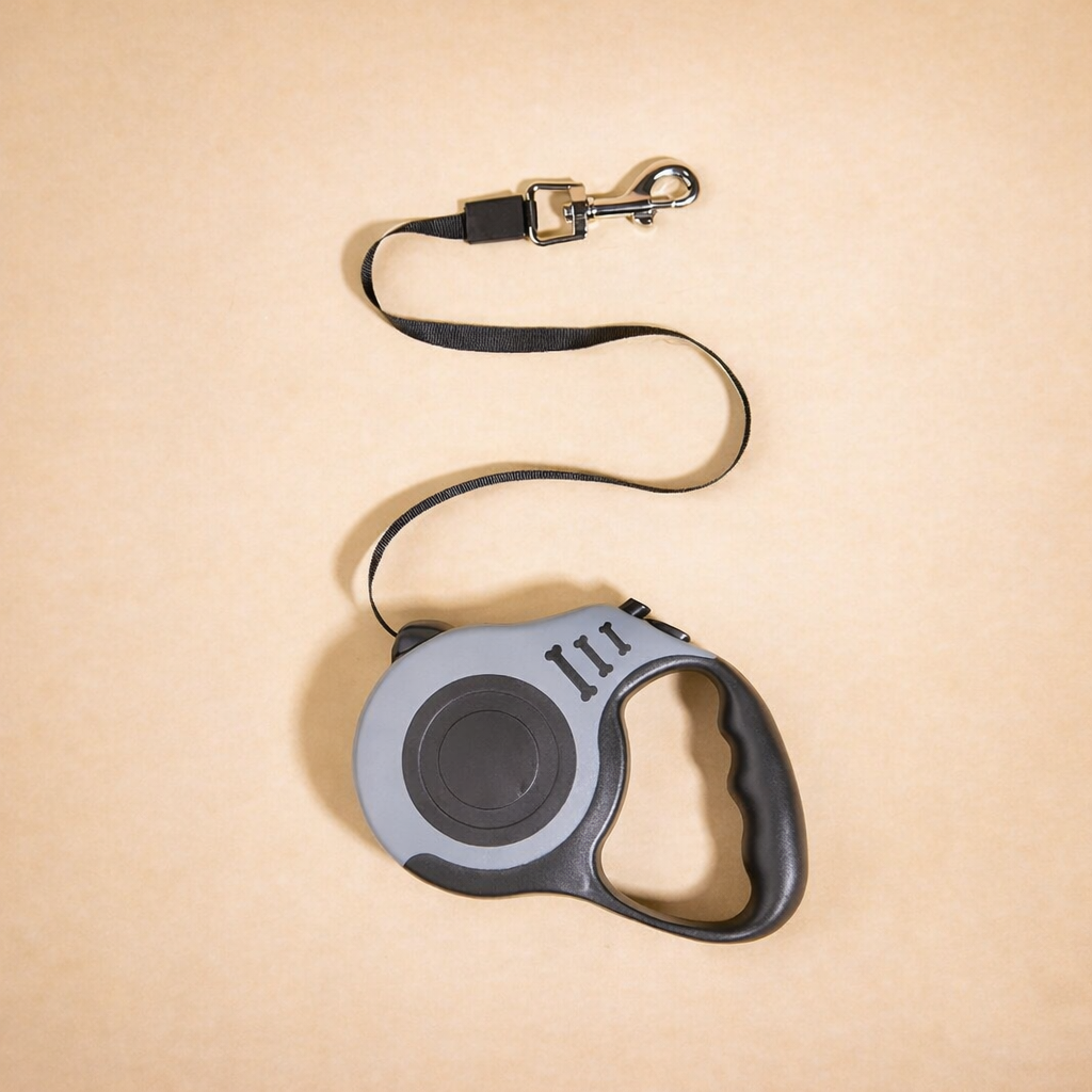 Retractable Dog Leash – Smooth Control for Safe Walks
